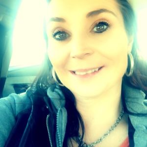 Meet your Posher, Carrie